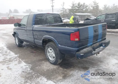 2001 Chevrolet S-10 Ls из США, поврежденный, VIN 1GCDT19W71K136511